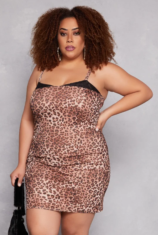 Plus Size Almost Famous Lace Detail Patterned Cami Dress